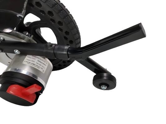 Ein Rollstuhl aus Aluminium, Klappstuhl SILBERKOLOR Leichtbau aus Aluminiumlegierung Sport Rollstuhl
